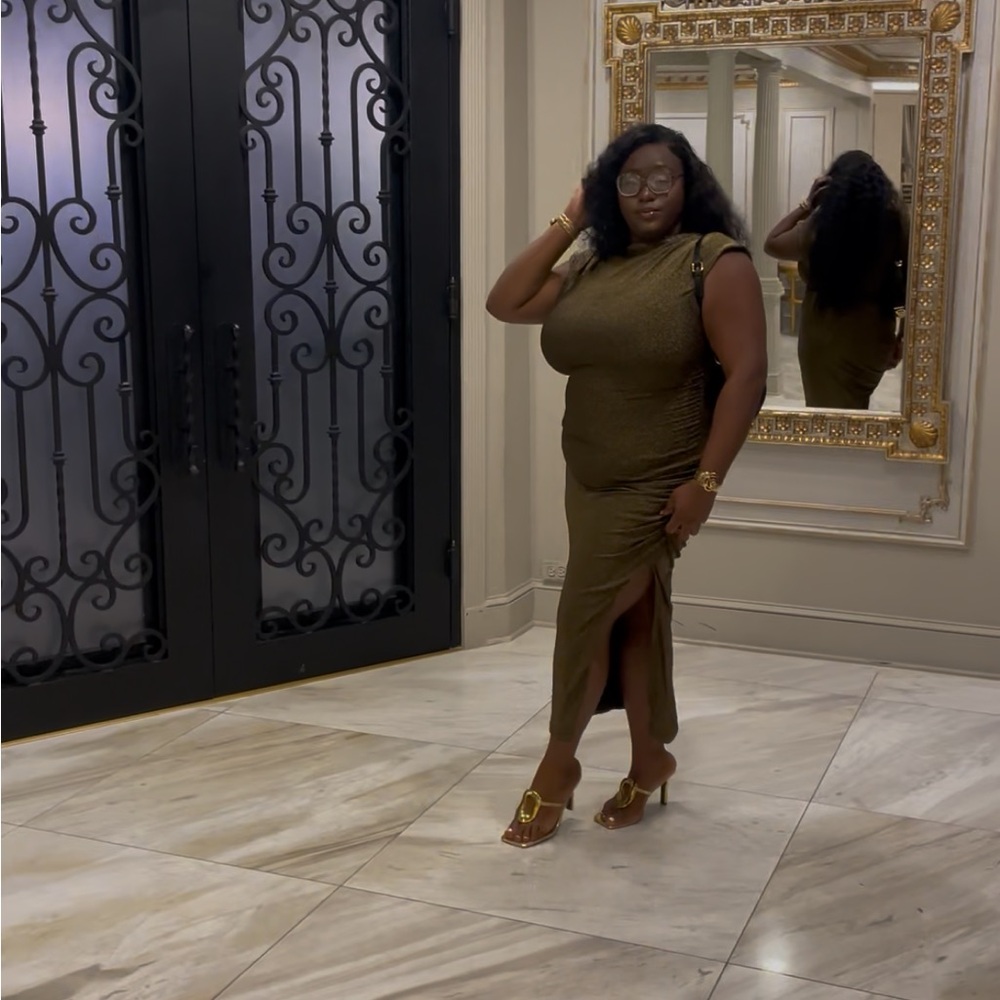 Robbie Bee Olive Green Sleeveless Dress